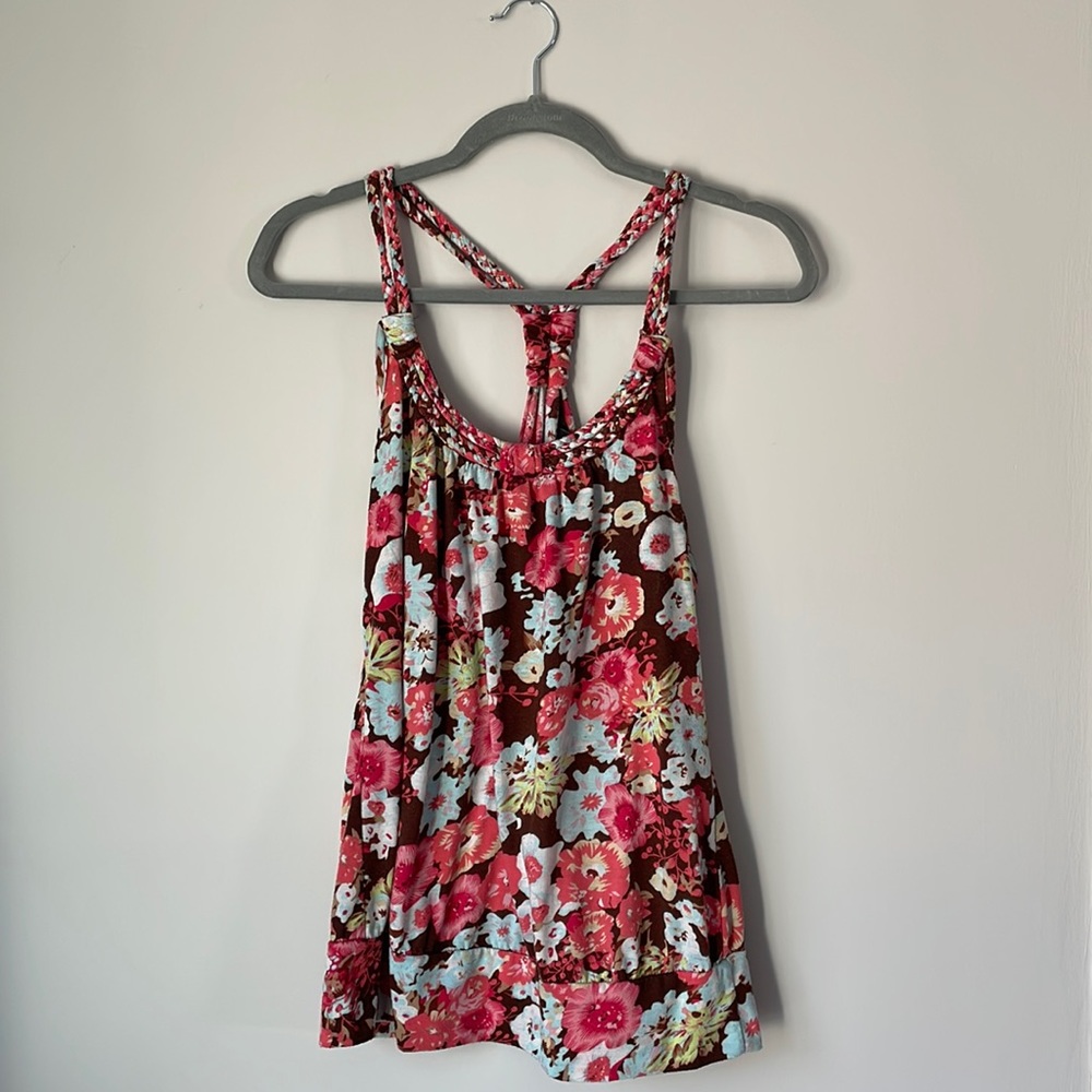 gently used women’s colorful tank top